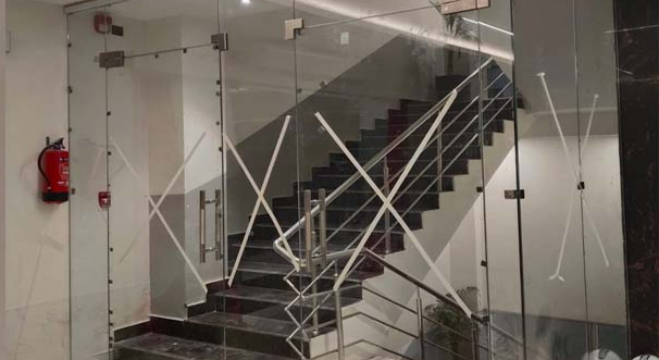Kitchen Wardrobe & Glass Cabinets